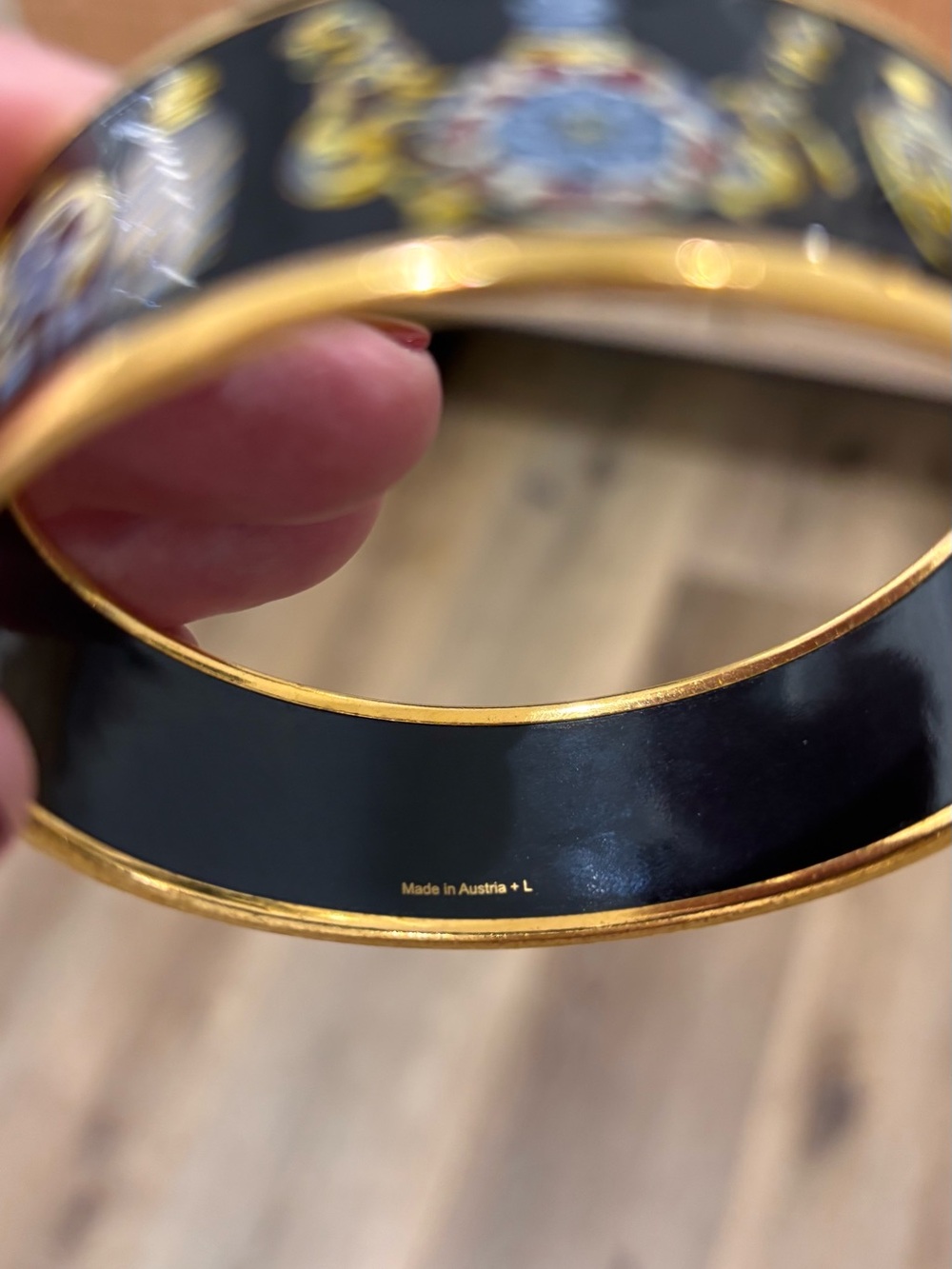 Hermes Black and Gold Enamel Bangle Bracelet with Heraldic Motif - Picture 6 of 6
